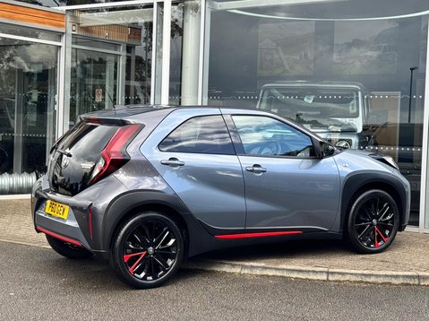 Toyota Aygo X VVT-I UNDERCOVER 4