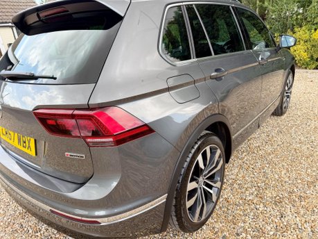 Volkswagen Tiguan 2.0 BiTDI R-Line DSG 4Motion Euro 6 (s/s) 5dr 10