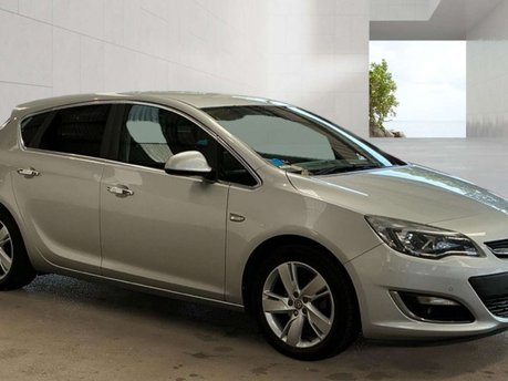 Vauxhall Astra 1.6 16v SRi Hatchback 5dr Petrol Auto Euro 5 (115 ps)