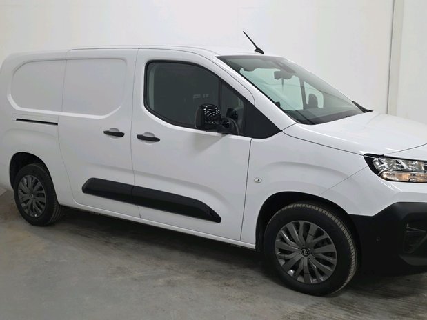 Citroen Berlingo BERLINGO XL DIESEL 1.5 Blue HDi 100ps Van Driver 3