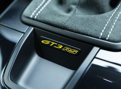 Porsche 911 GT3 RS (992) 21