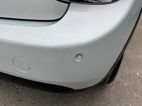 Mini Hatch COOPER 13