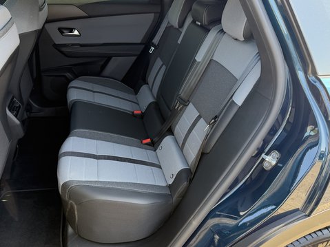 Vauxhall Grandland 1.2 Hybrid [136] GS 5dr e-DCT6 38