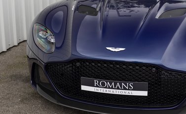 Aston Martin DBS Superleggera 23