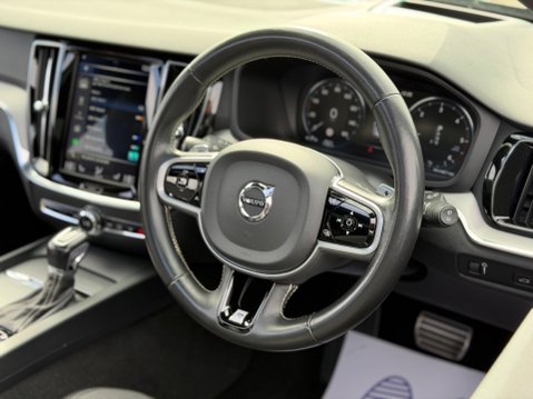 Volvo V60 2.0 D4 R-Design Auto Euro 6 (s/s) 5dr 34