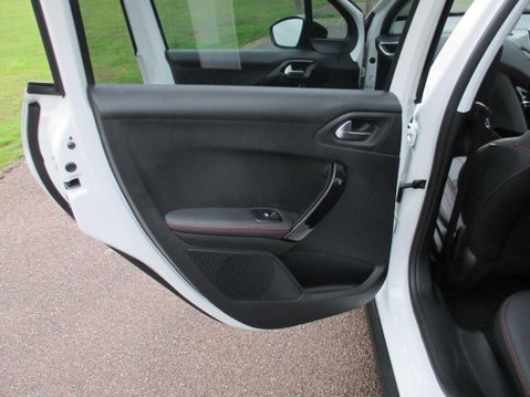 Peugeot 2008 1.2 PureTech GT Line Euro 6 (s/s) 5dr 40