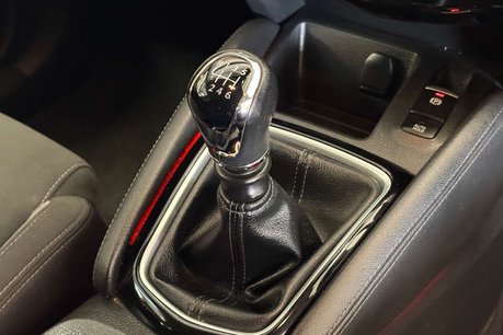 Nissan Qashqai 1.2 DIG-T N-Connecta SUV 5dr Petrol Manual Euro 6 (s/s) (115 ps) 42