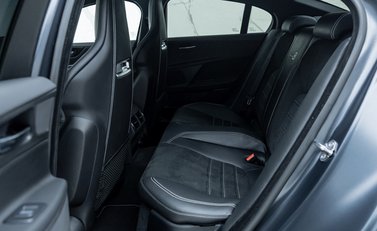 Jaguar XE SV PROJECT 8 18