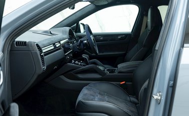 Porsche Cayenne Turbo GT 14