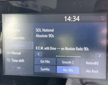 Toyota Yaris 1.5 Yaris Icon HEV CVT 5dr 39