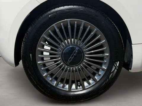 Fiat 500 87kW Icon 42kWh 3dr Auto 11