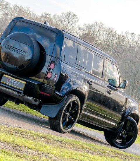 Land Rover Defender P400e XS Edition PHEV 1