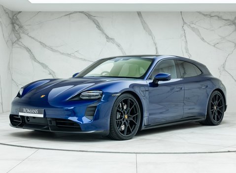 Porsche Taycan GTS Sport Turismo 1