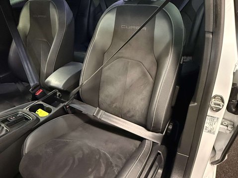 SEAT Leon 2.0 Leon Cupra 300 TSi Semi-Auto 5dr 32