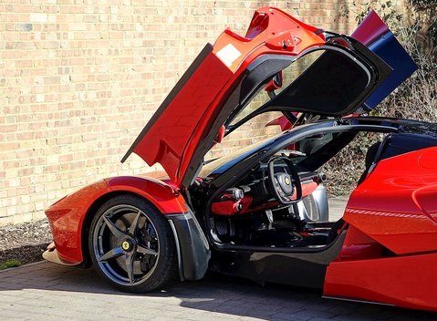 Ferrari LaFerrari 6