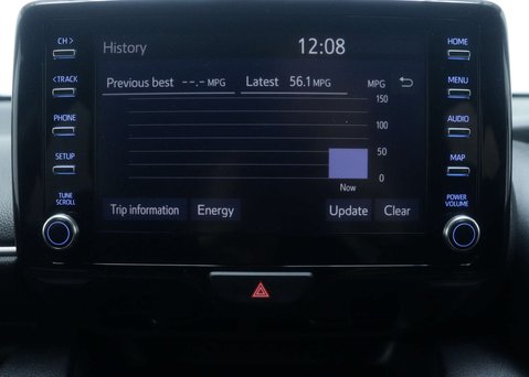 Toyota Yaris 1.5 Yaris Design HEV CVT 5dr 27