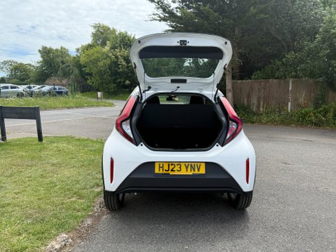Toyota Aygo X VVT-I PURE 933 MILES 42