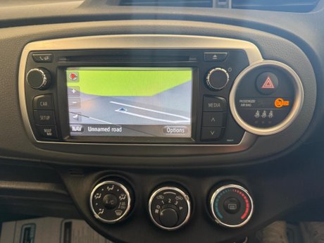 Toyota Yaris 1.33 Dual VVT-i TR Euro 5 5dr 24