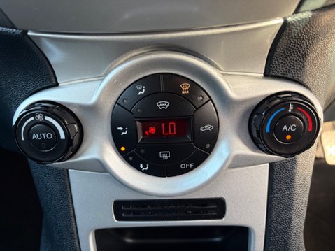Ford Fiesta 1.4 TITANIUM AUTOMATIC 16