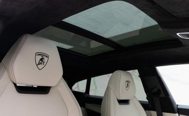 Lamborghini Urus V8 8