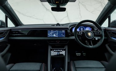 Porsche Macan GTS Electric 17