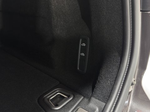 Volvo XC60 B5 ULTIMATE AWD MHEV 24