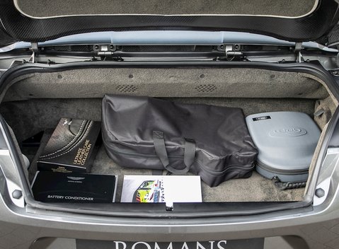 Aston Martin Vanquish S Volante 35