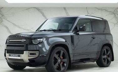Land Rover Defender 90 X D300 6