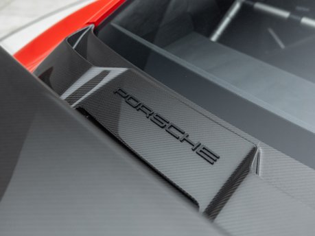 Porsche 911 GT2 RS Weissach (991) 