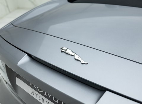 Jaguar F-Type SVR Convertible 47