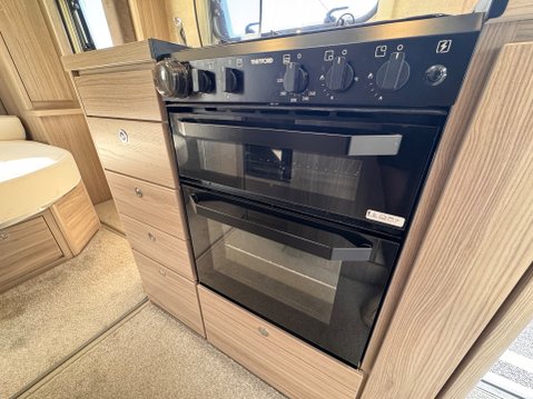 Elddis Autoquest 150 17