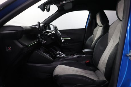 Peugeot 2008 GT PREMIUM 43