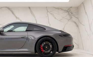 Porsche 911 Carrera GTS (992) 25