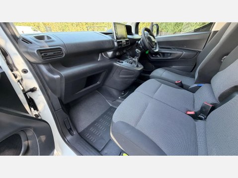 Peugeot Partner BLUEHDI PROFESSIONAL PREMIUM L2 37