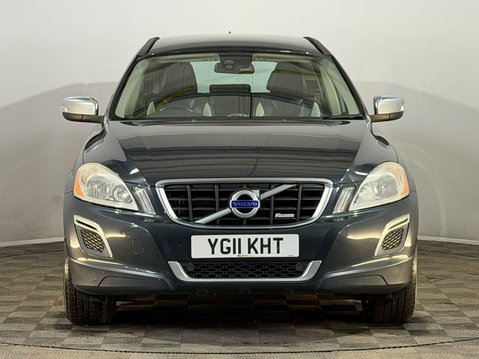Volvo XC60 D5 R-DESIGN AWD 2