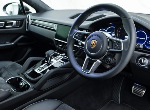 Porsche Cayenne GTS Coupé 6