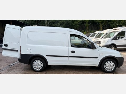 Vauxhall Combo 1.3 CDTi 2000 16v Panel Van 3dr Diesel Manual (134 g/km, 69 bhp) 18