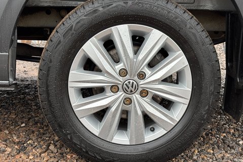 Volkswagen Crafter CR35 177 ps Tdi Trendline 4Motion DSG Panel Van - Diff Lock 32