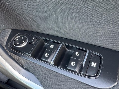 Kia Ceed 1.0 T-GDi ECO 2 Euro 6 (s/s) 5dr 28