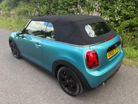 Mini Convertible COOPER 4
