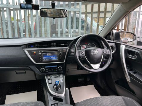 Toyota Auris ICON VVT-I 28