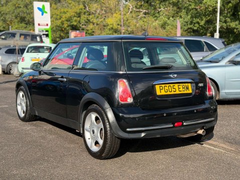 Mini Hatch 1.6 One Hatchback 3dr Petrol CVT Euro 4 (90 bhp) 4
