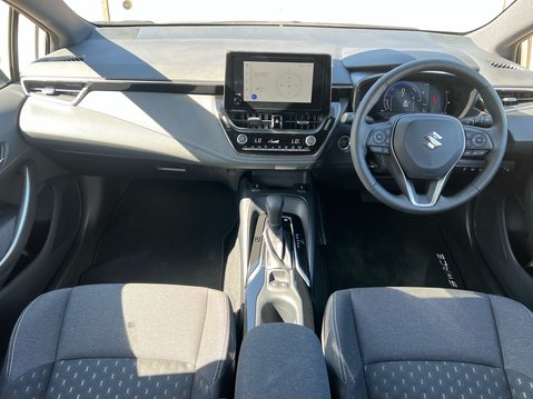 Suzuki Swace MOTION 10