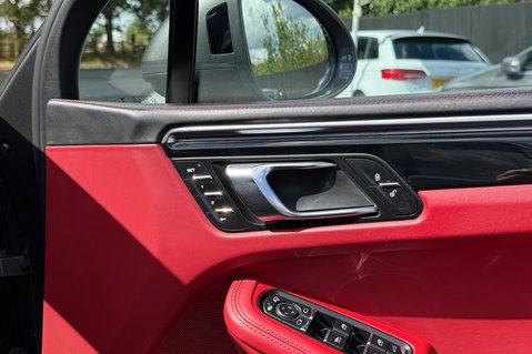 Porsche Macan D S PDK - £14K EXTRAS -AIR SUSPENSION -PDLS+ -BOSE -SIDE SKIRTS -ACC-CAMERA 36