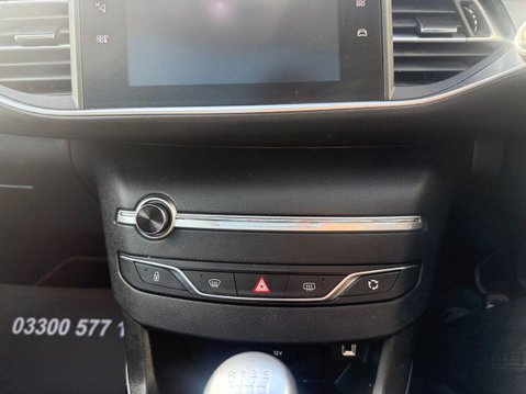 Peugeot 308 1.2 PureTech Tech Edition Hatchback 5dr Petrol Manual Euro 6 (s/s) (130 ps) 39