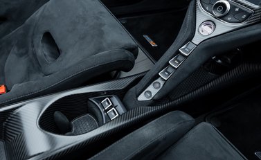 McLaren 765LT Spider 28