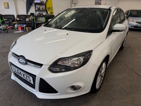 Ford Focus 1.0T EcoBoost Zetec Navigator Euro 5 (s/s) 5dr 3