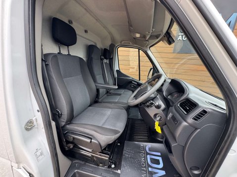 Nissan NV400 2.3 NV400 Tekna dCi 23