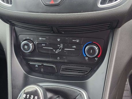 Ford Grand C-Max 1.0T EcoBoost Zetec MPV 5dr Petrol Manual Euro 6 (s/s) (125 ps) 39