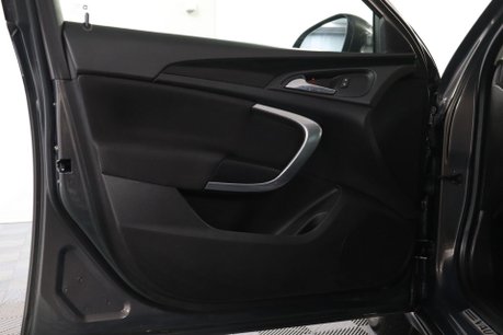 Vauxhall Insignia SRI NAV CDTI S/S 42